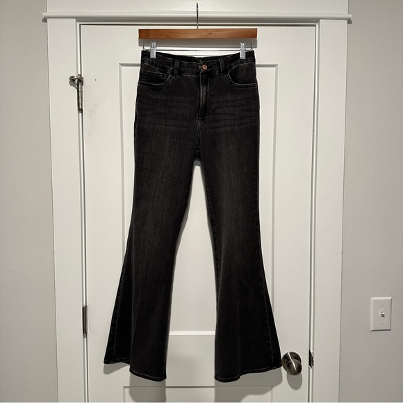 NWOT Express high rise black flare jeans - ultra hyper stretch - Picture 3 of 6